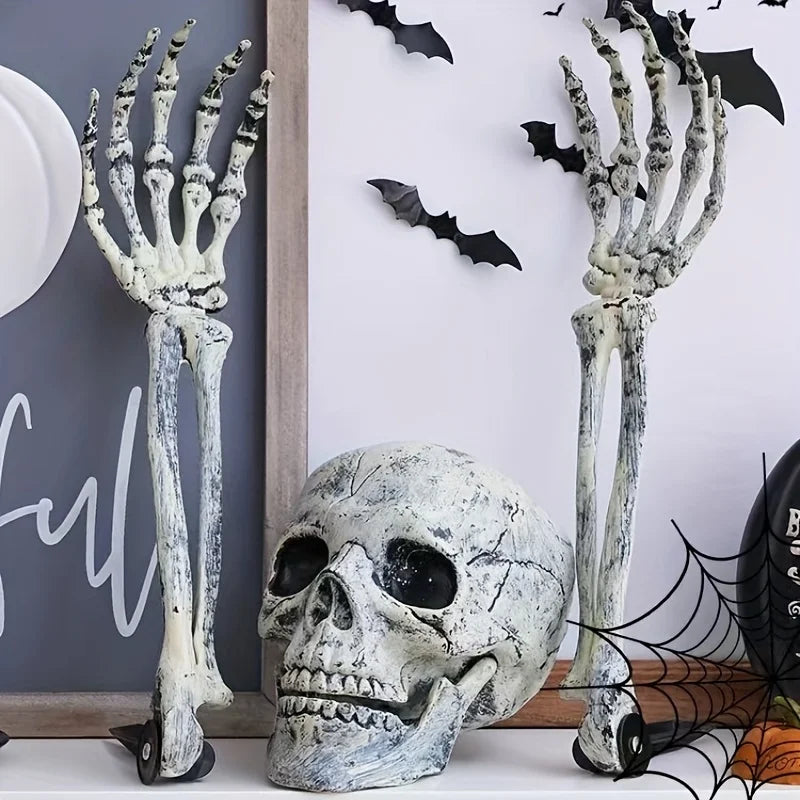 💀 Creepy Skull Garden Stakes & Fence Hangers