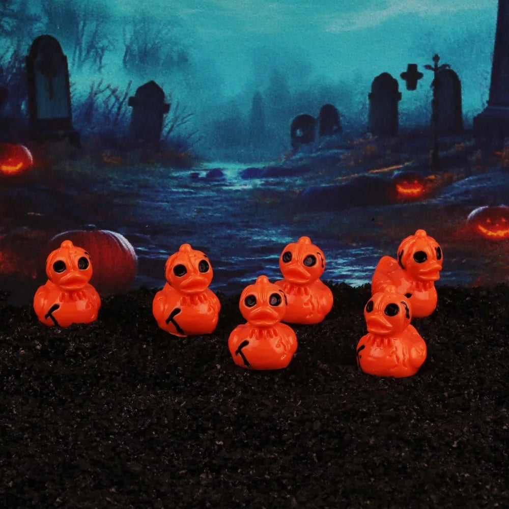 🎃 Halloween Pumpkin Duck Resin Ornaments