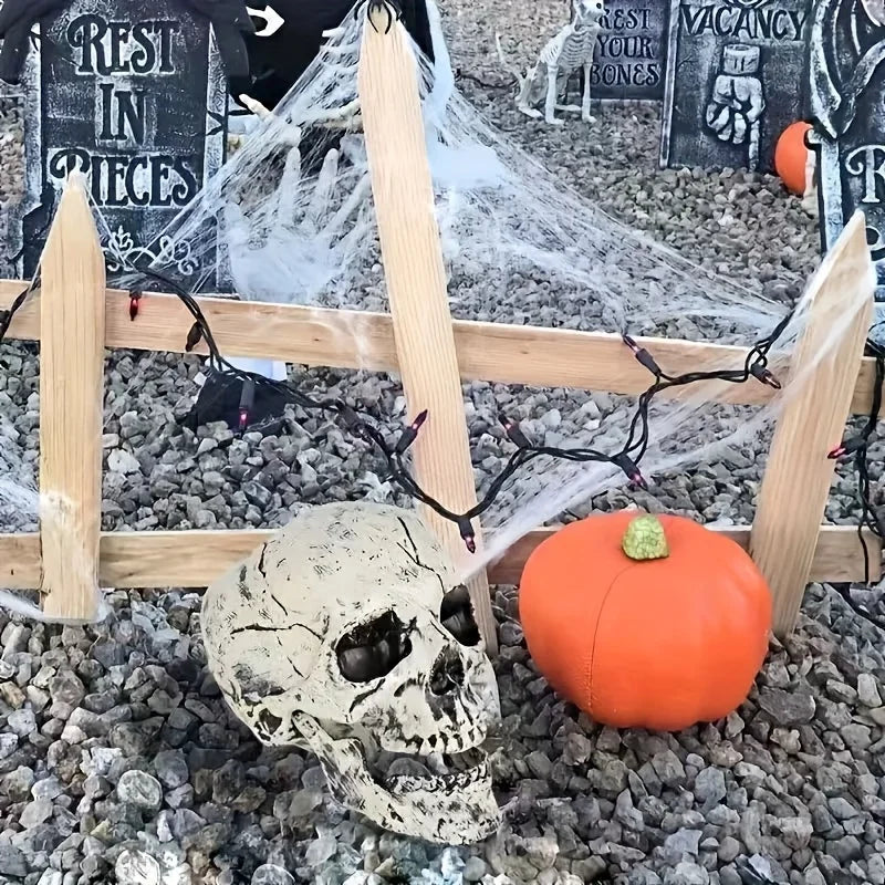 💀 Creepy Skull Garden Stakes & Fence Hangers