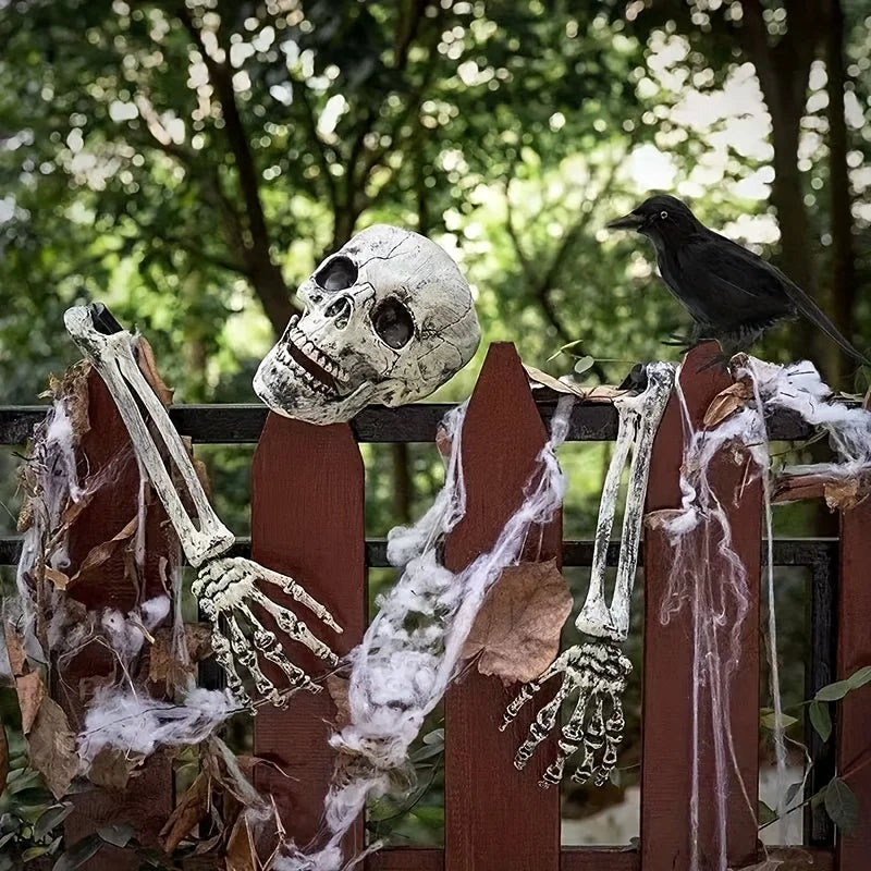 💀 Creepy Skull Garden Stakes & Fence Hangers