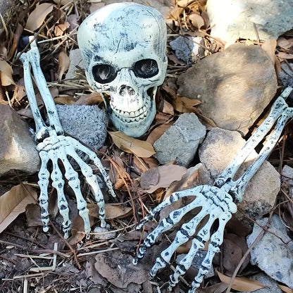 💀 Creepy Skull Garden Stakes & Fence Hangers